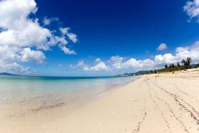「楽園」を感じさせる沖縄の海