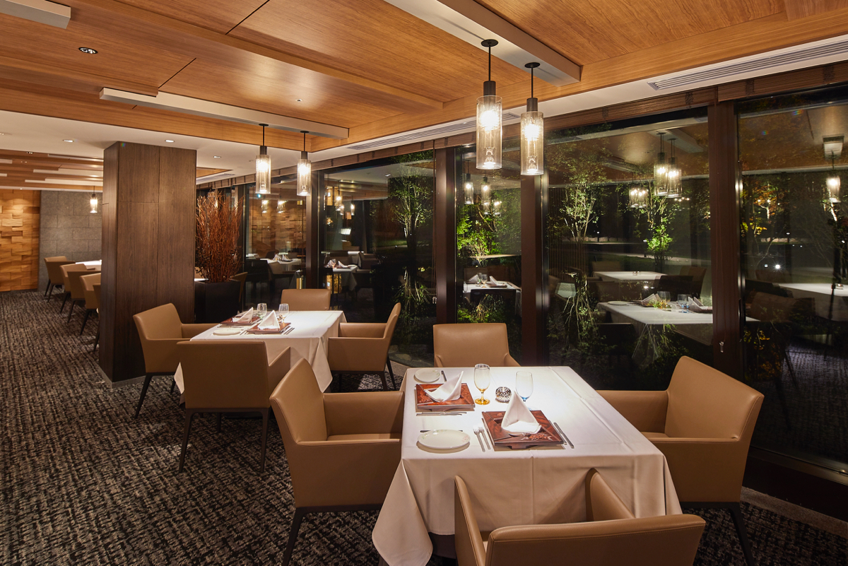 東急ハーヴェストクラブ軽井沢＆VIALAのファンダイニング「メゾン・ド・フォレ（Maison de Forêt）」