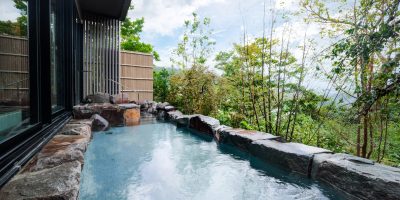 「VIALA箱根湖悠」温泉大浴場の露天風呂