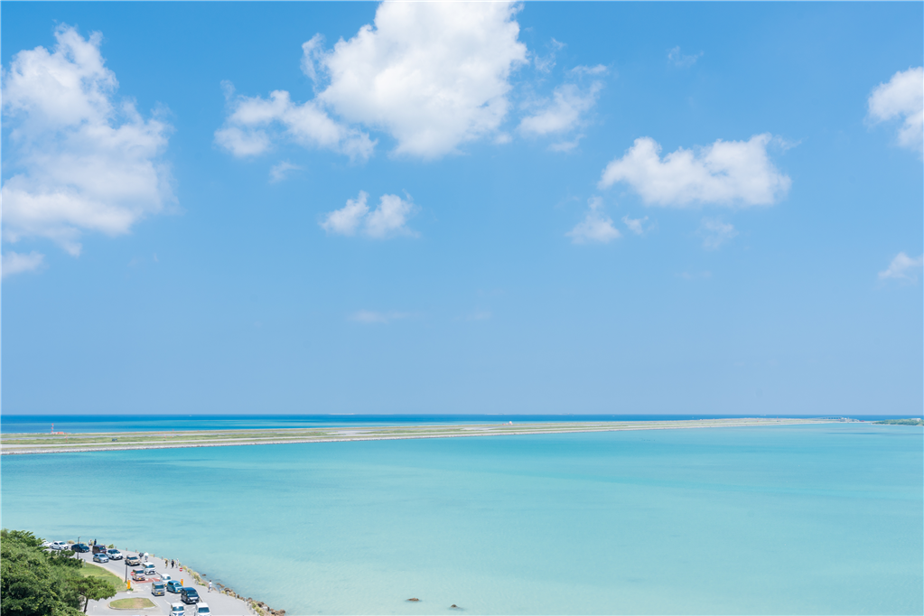 （ＳＴＯＲＹＬＩＮＥ瀬長島のプールから北西側眺望）