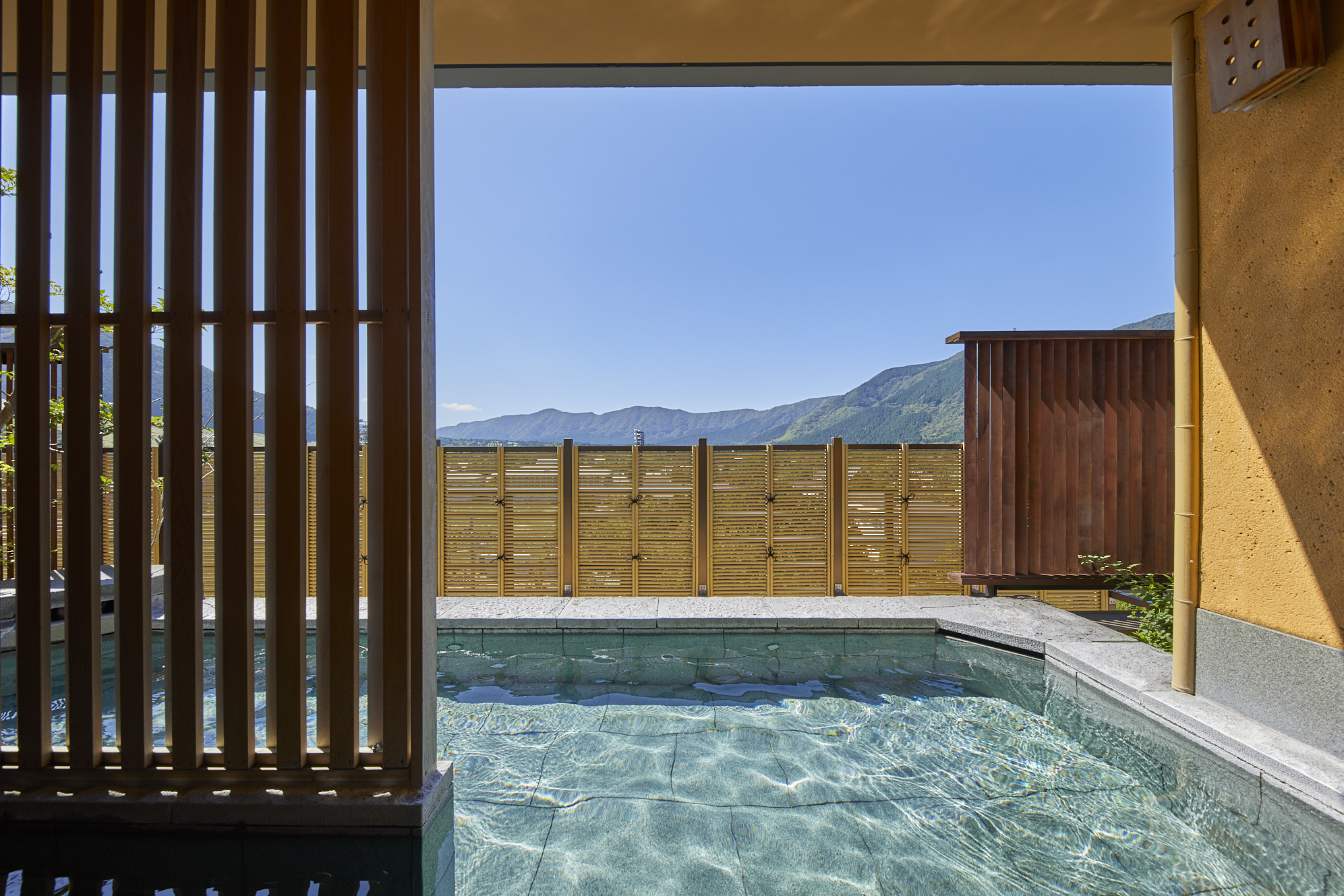 箱根甲子園の温泉露天風呂