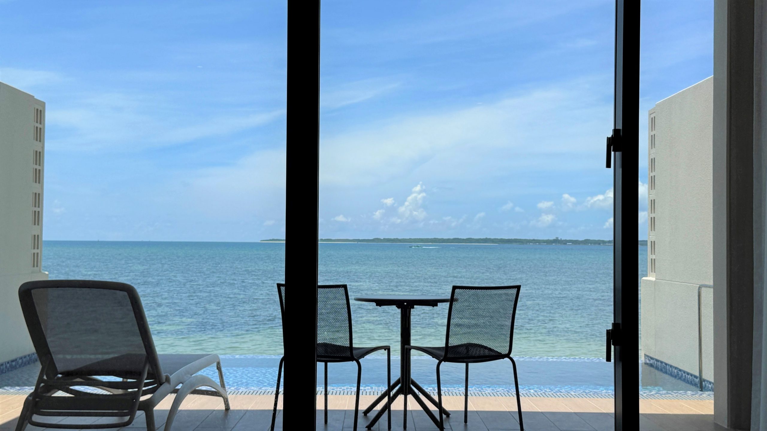 ホテルコンドＶＩＶＯＶＩＶＡ石垣島