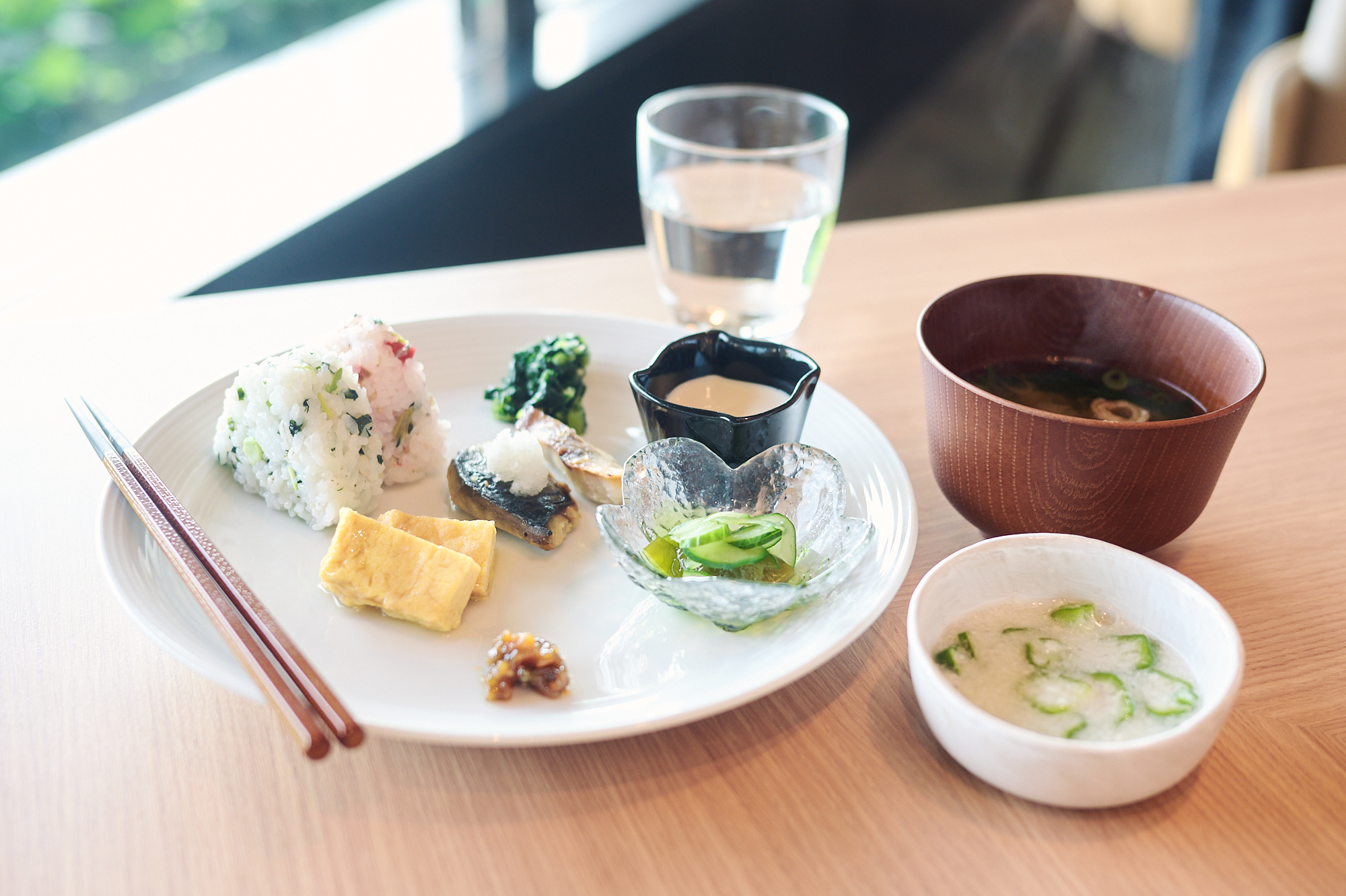 朝食ブッフェには和のメニューも。ちょっとずつ滋養溢れる逸品を選んでみました